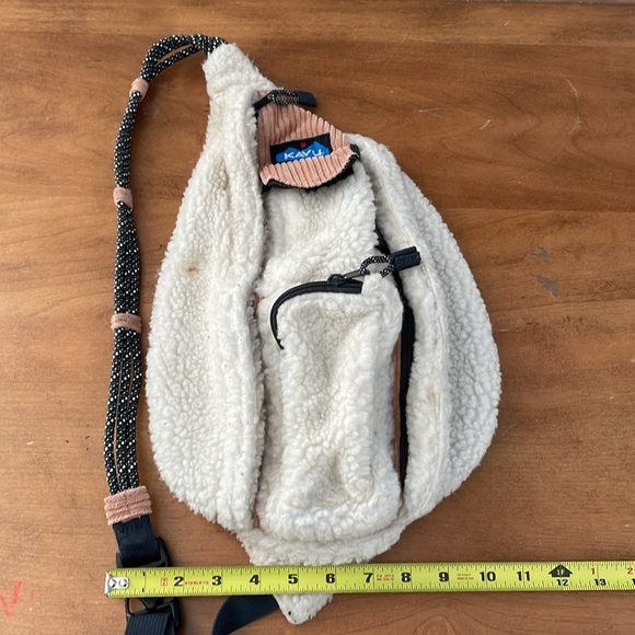 KAVU Polar Rope Snug Sling Crossbody Blush Cloud Fleece Polyester Backpack Bag main image 10